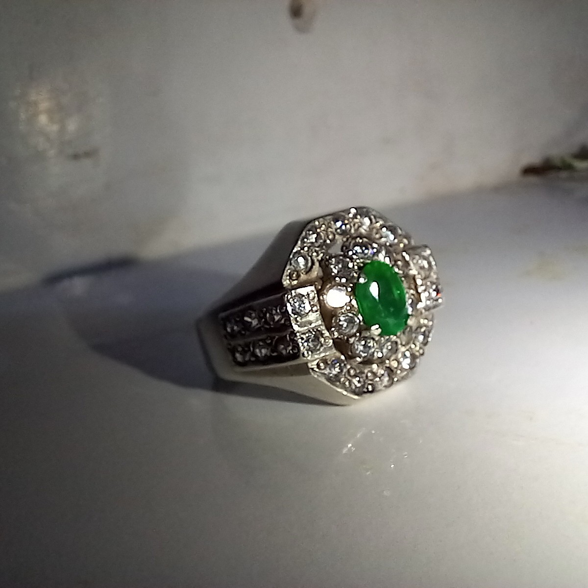 انگشتر زمرد معدنی درجه یک افغانستان پنجشیر  رکاب نقره 