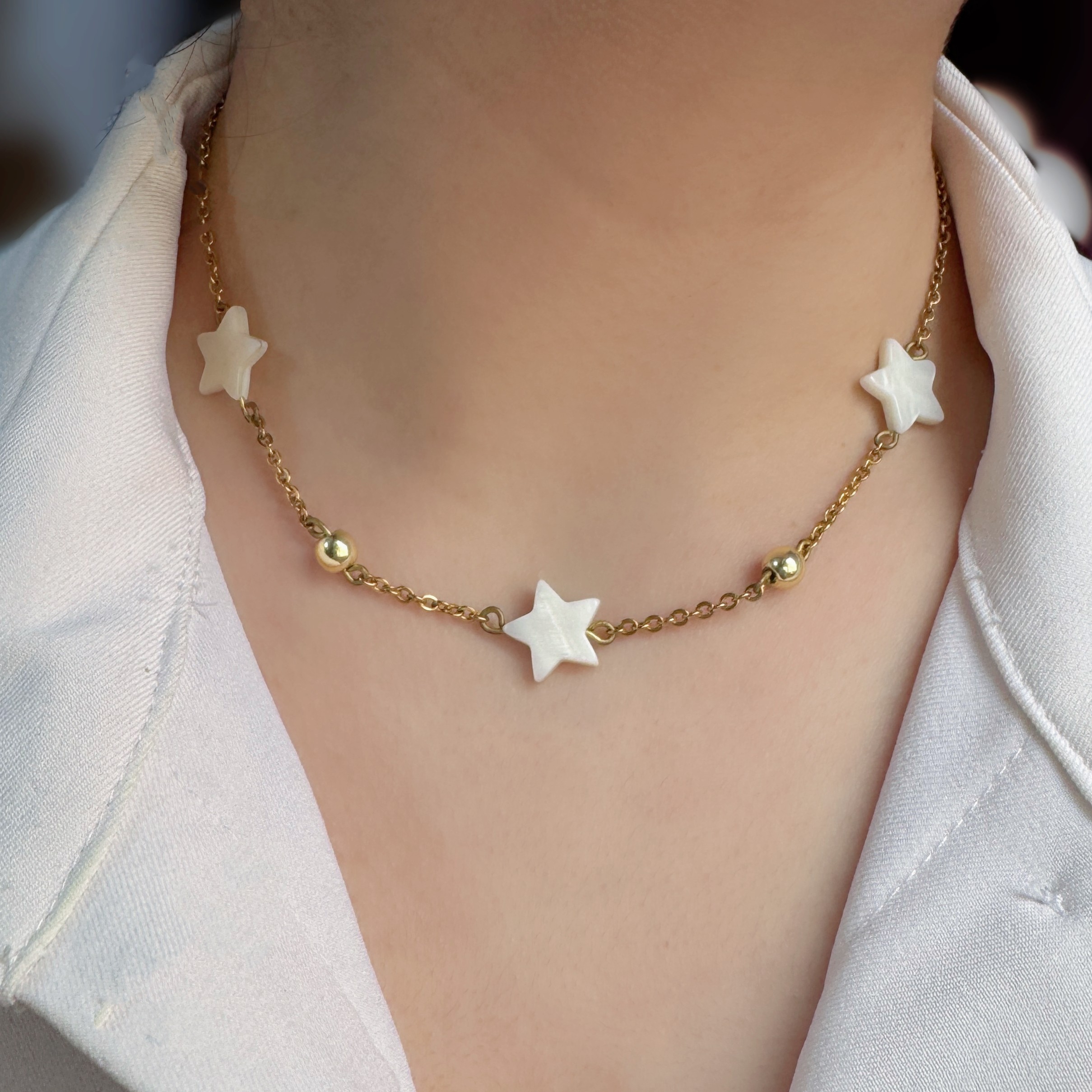 ست  گردنبند و گوشواره ستاره ایی صدف سفید با زنجیر استیل