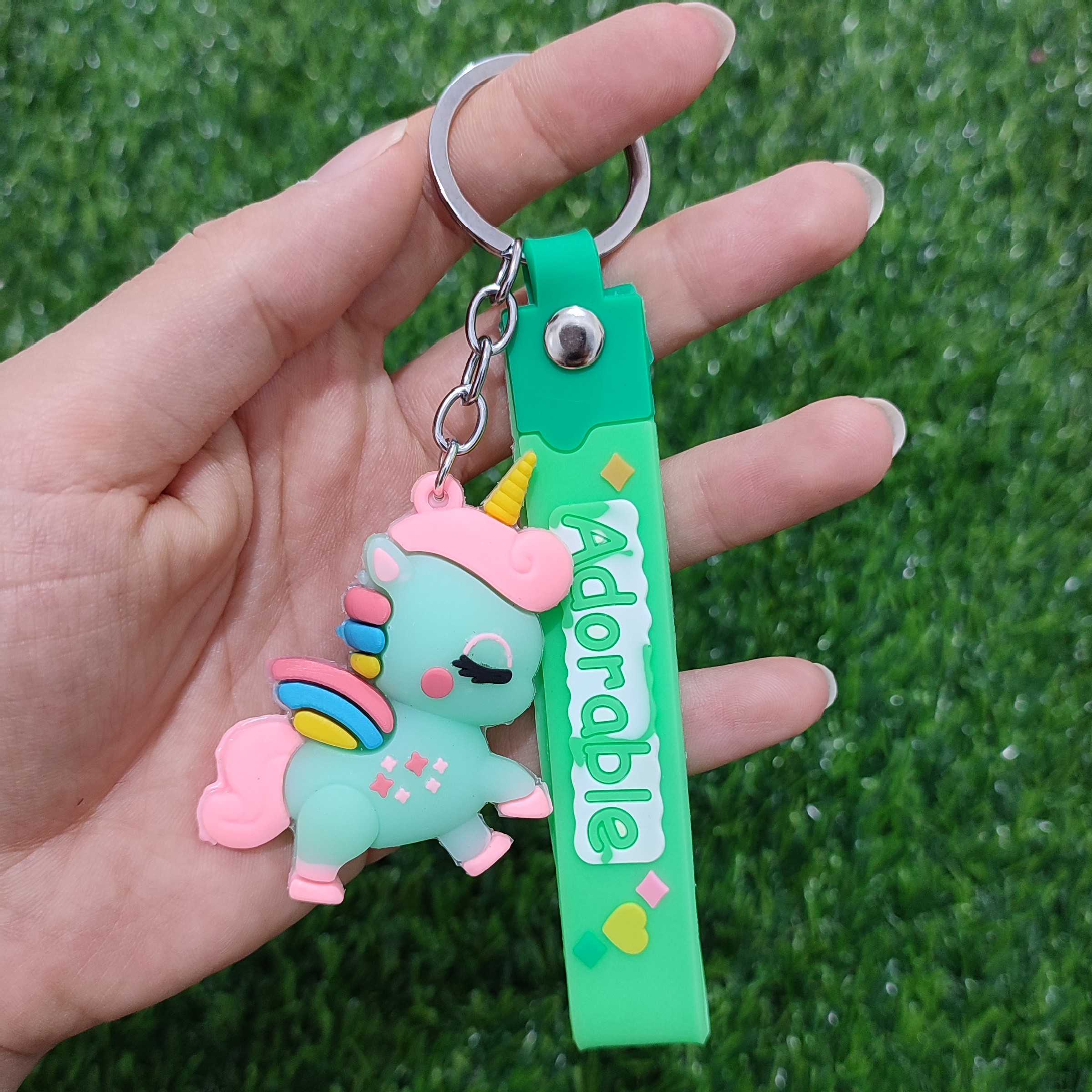 جاکلیدی فانتزی یونیکورن ـ ــ سرکلیدی یا جا سویچی آویز کیف و کوله سیلیکونی ضد آب (جوجه شاپ )