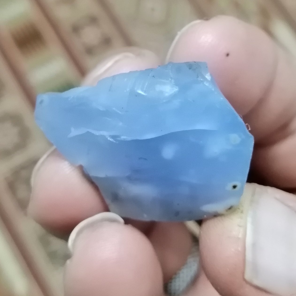 سنگ عقیق کبود یا سوسنی