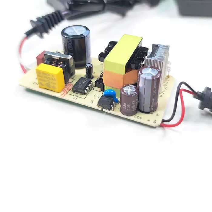 آداپتور 24 ولت 2 آمپر مدل 24V2A