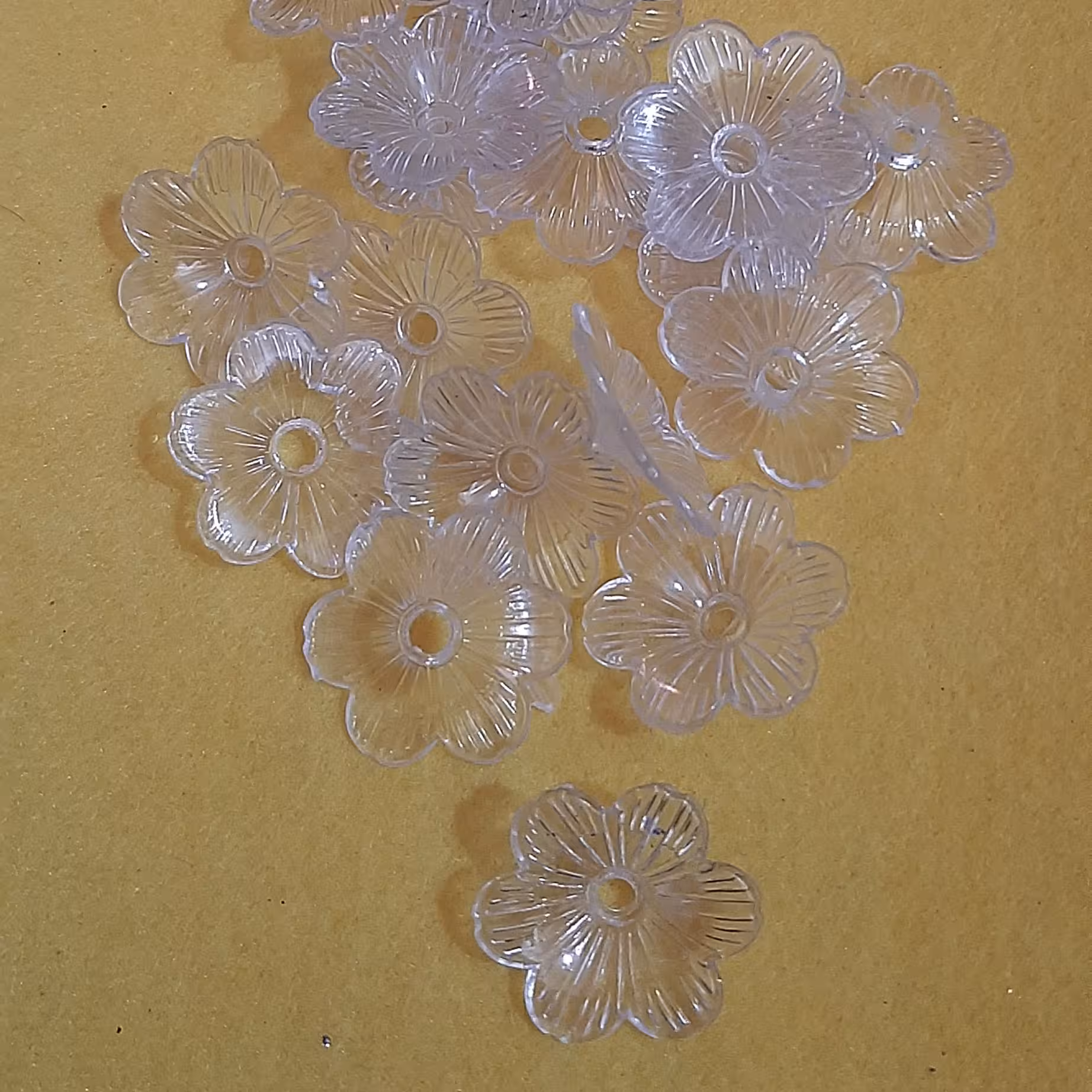 گل کریستال . کاسبرگ . وارداتی . بسته ده عددی 