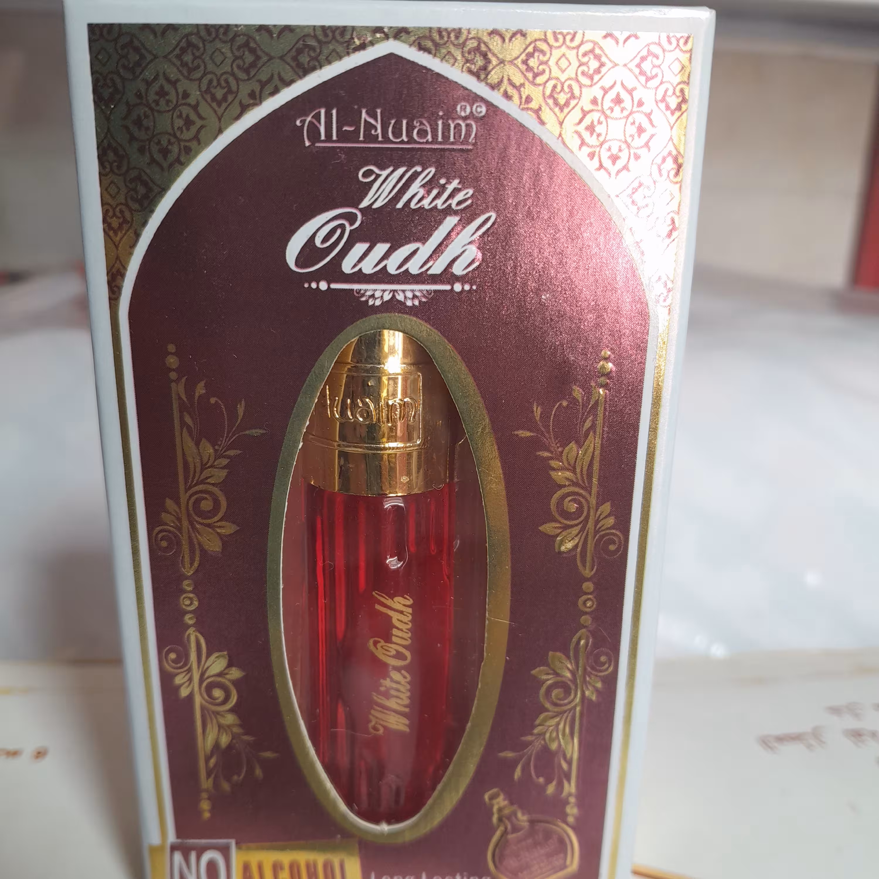 عطر وایت عودشرکت النعیم هندوستان بسیارخوشبو باماندگاری طولانی..