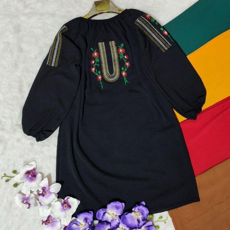 شومیز ابرو بادی