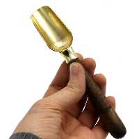 قاشق ادویه طلایی دسته چوبی