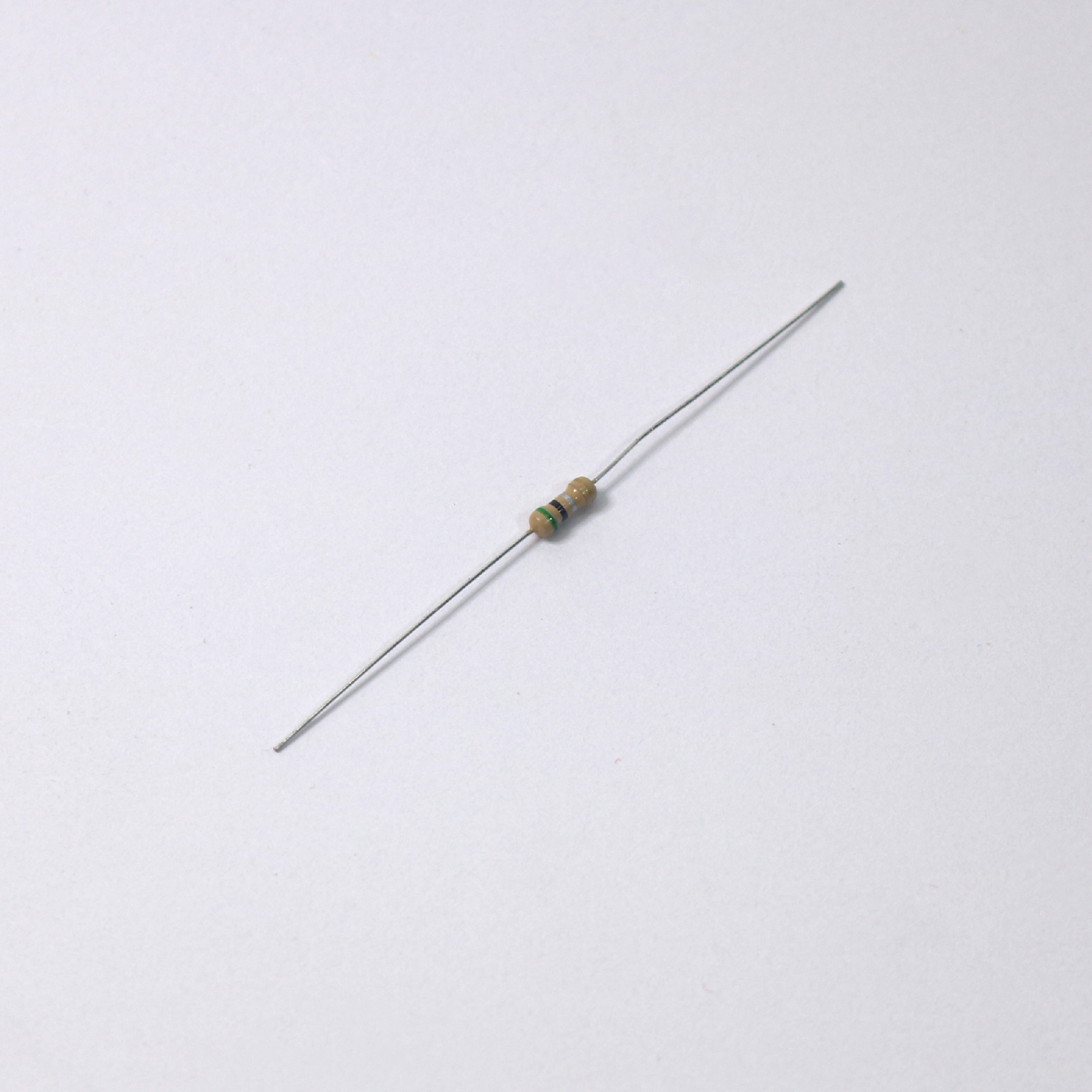 مقاومت 0/5 اهم 1/4 وات کد 204 بسته 50 عددی