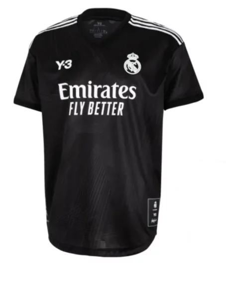 لباس چهارم رئال مادرید 2022