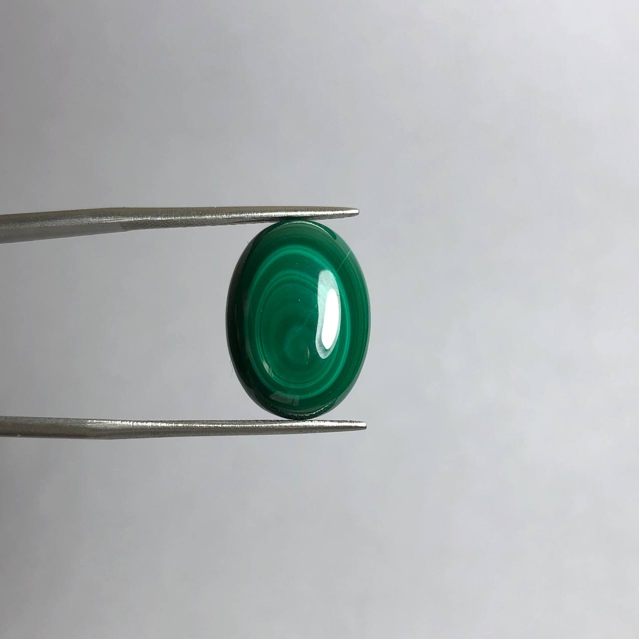 نگین مالاکیت طبیعی بیضی خوش نقش 240540