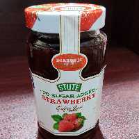 مربای توت فرنگی اشتوت 430 گرمی