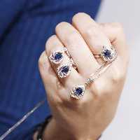 نیمست نقره رنگی