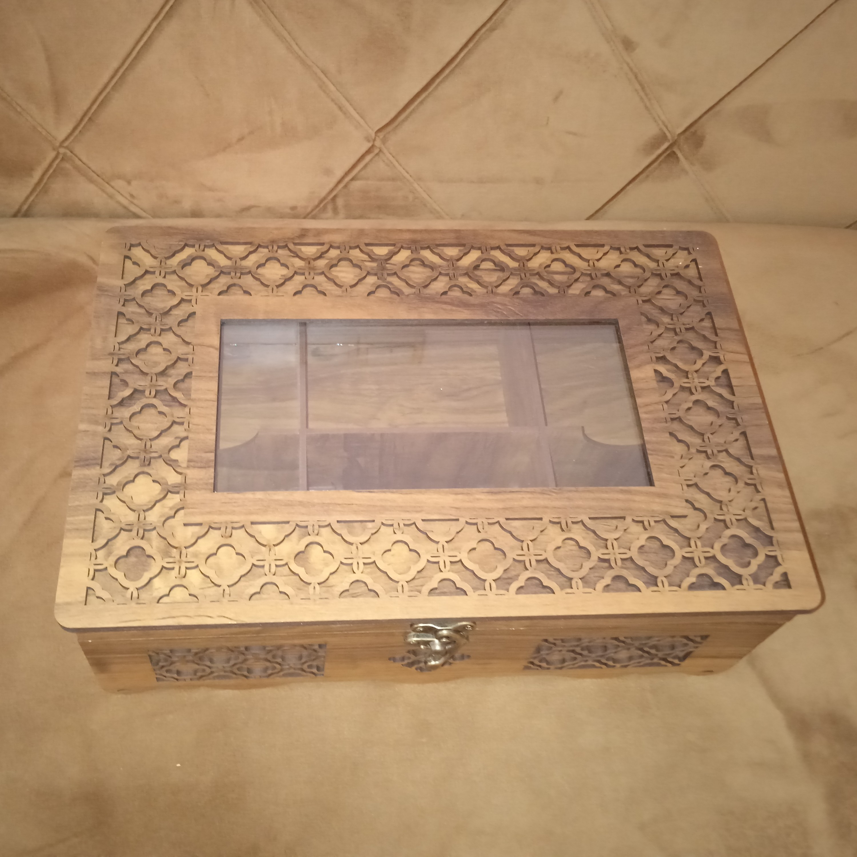 تی بگ تقسیم چوبی قفل دار در شیشه ای