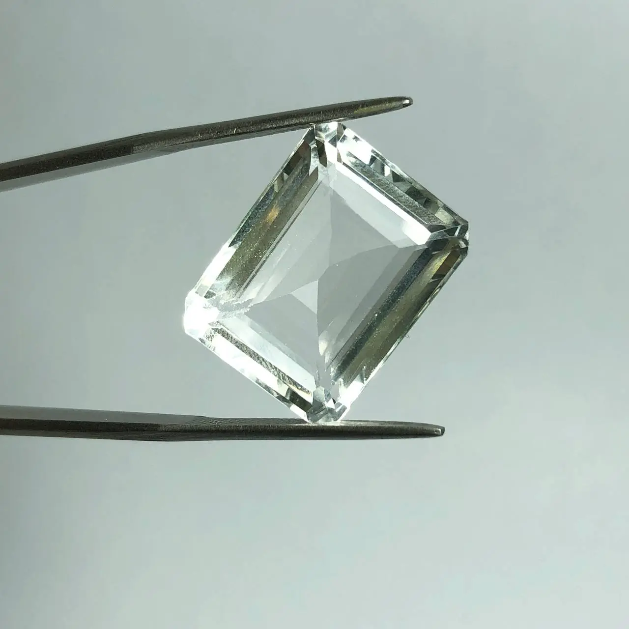 سنگ قیمتی کریستال کوارتز اصل 240699