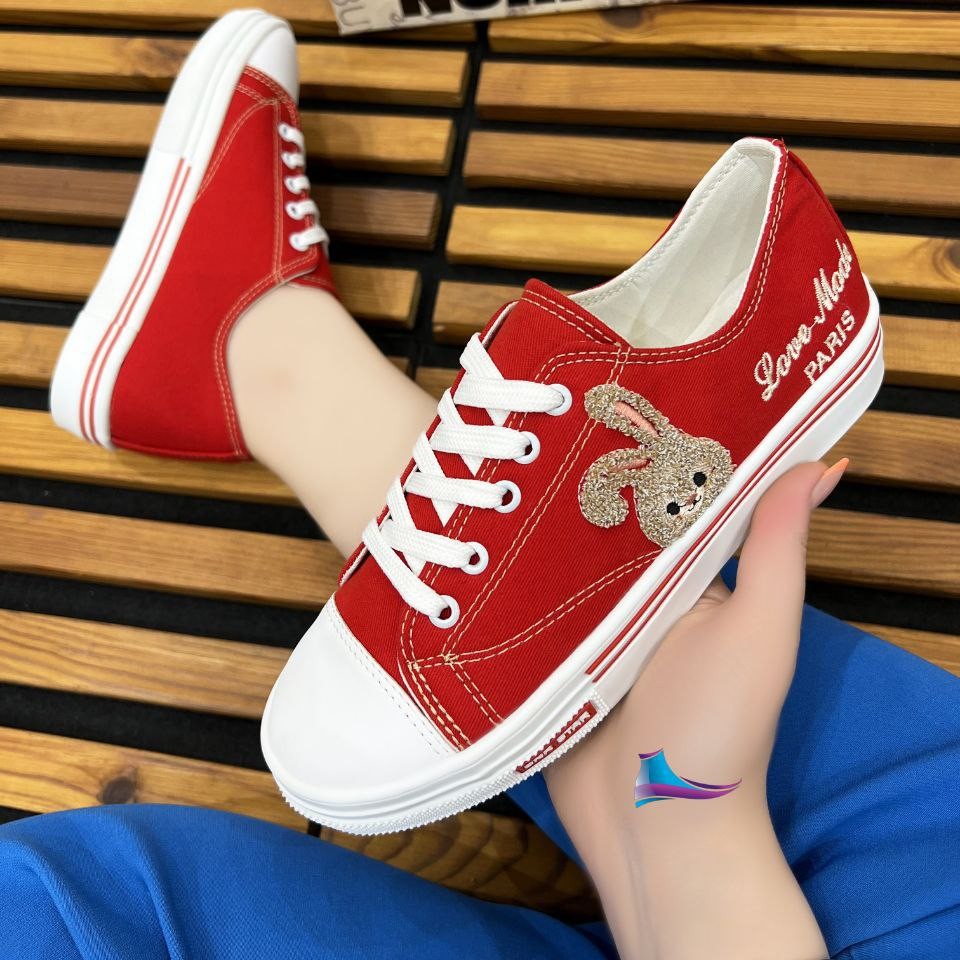 کتونی 
زیره و رویه خارجی 
قالب استاندارد
Size 37ta40