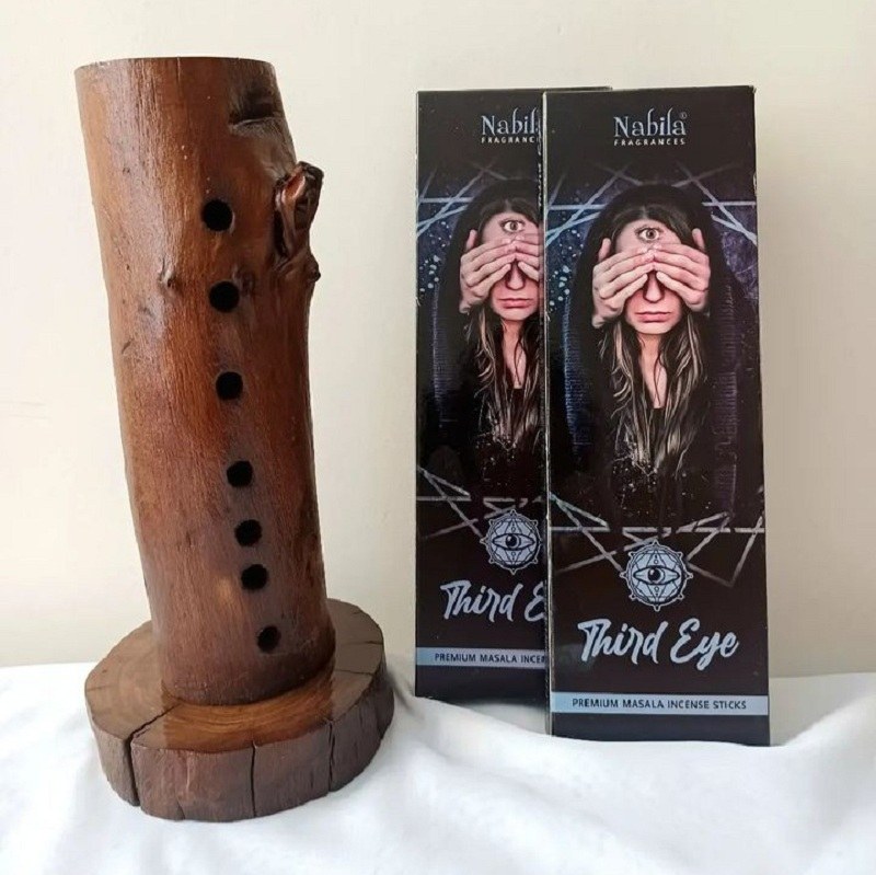 عود چشم سوم نابیلا ( Third Eye ) (پس کرایه)