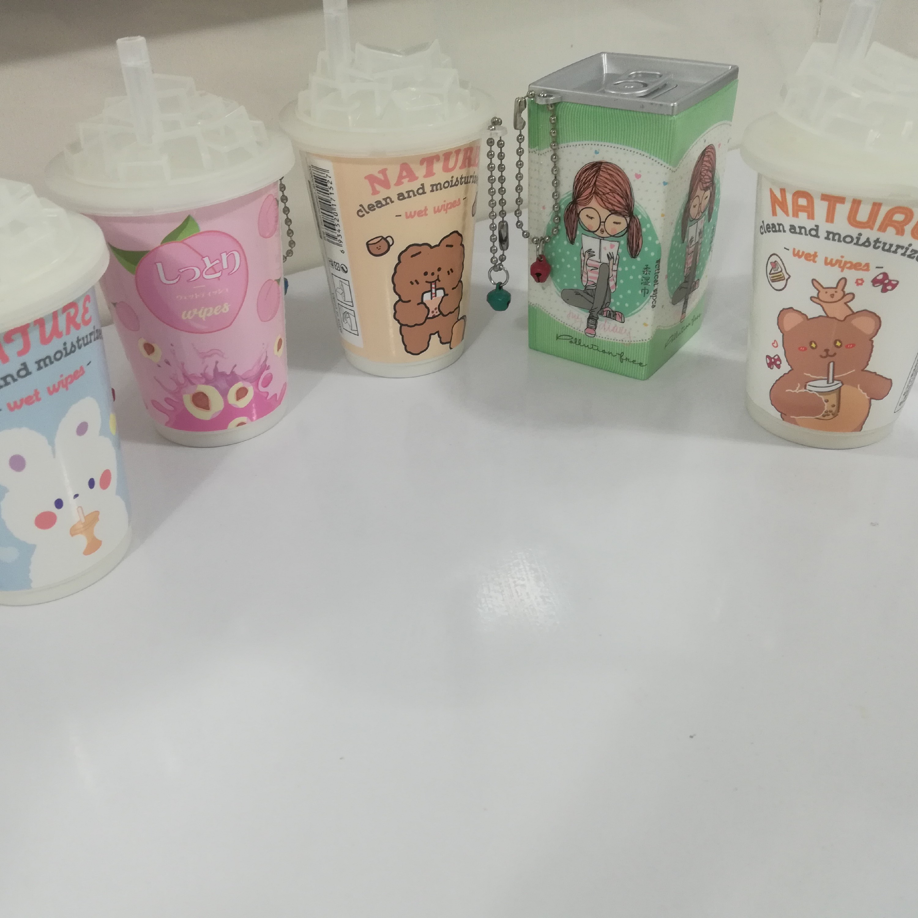 دستمال مرطوب فانتزی دستمال مرطوب طرح آبمیوه نی دار30برگ دستمال مرطوب قوطی فانتزی