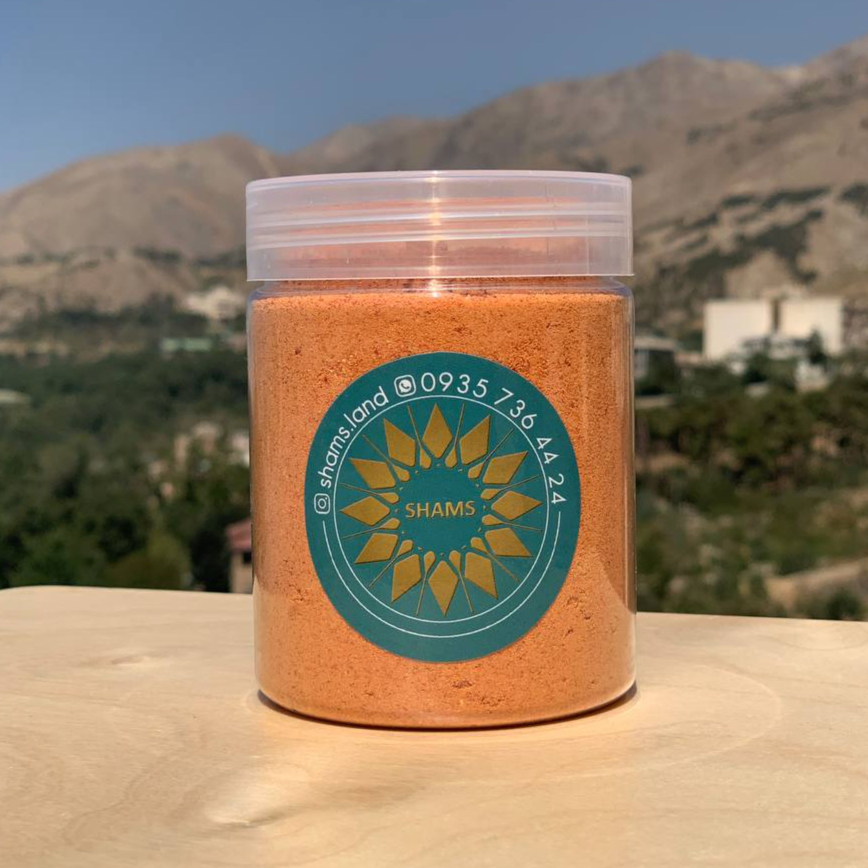 پودر گوجه فرنگی 200 گرمی بسته بندی شده در بطری پلاستیکی