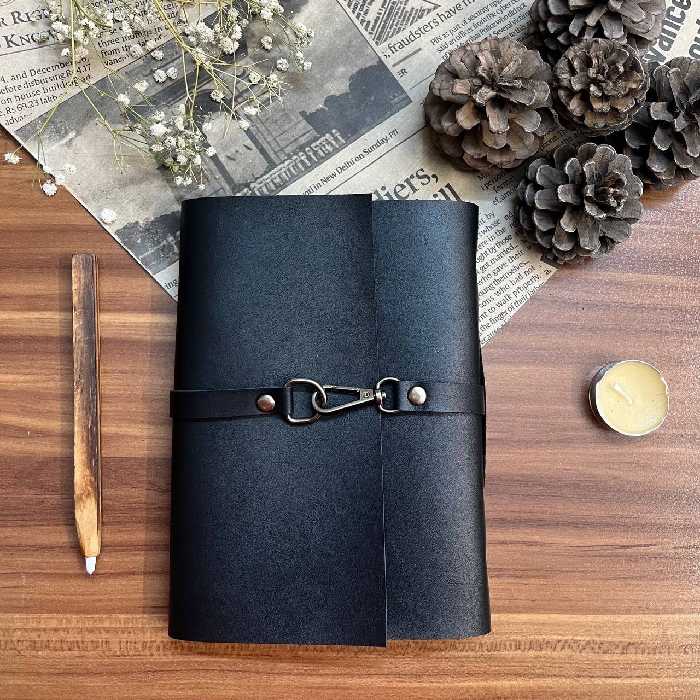 هدیه مردانه،دفتر دستساز چرم کایرا