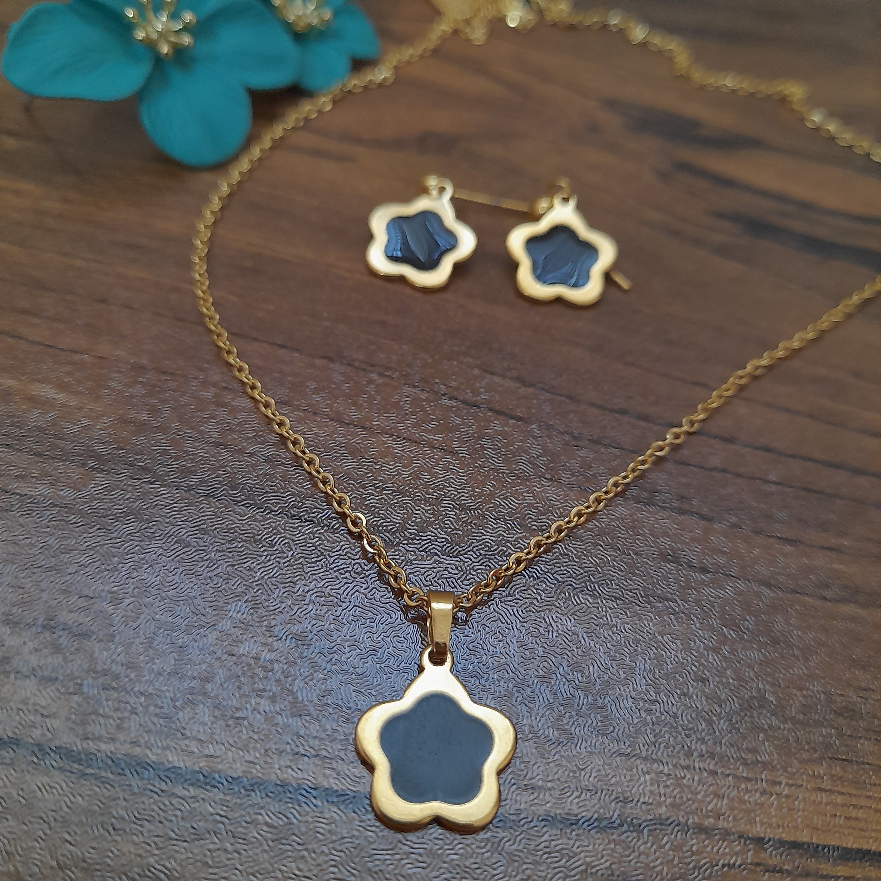 نیم ست استیل دخترانه و زنانه، رنگ ثابت