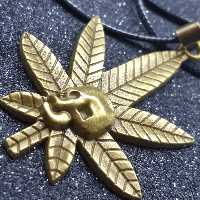 آویز خودرو (برنزی) برگ کد 480