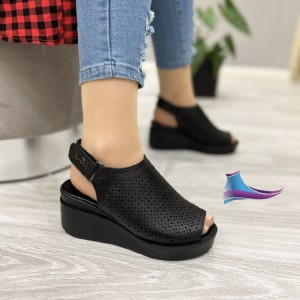 صندل لژ دار زنانه