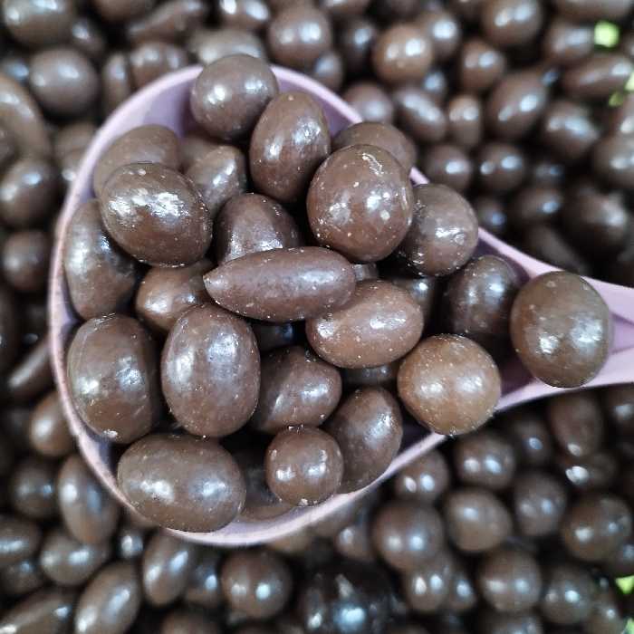 دراژه کاکائویی مغزدار خوشمزه(نیم کیلو) برند معتبر آچاچی