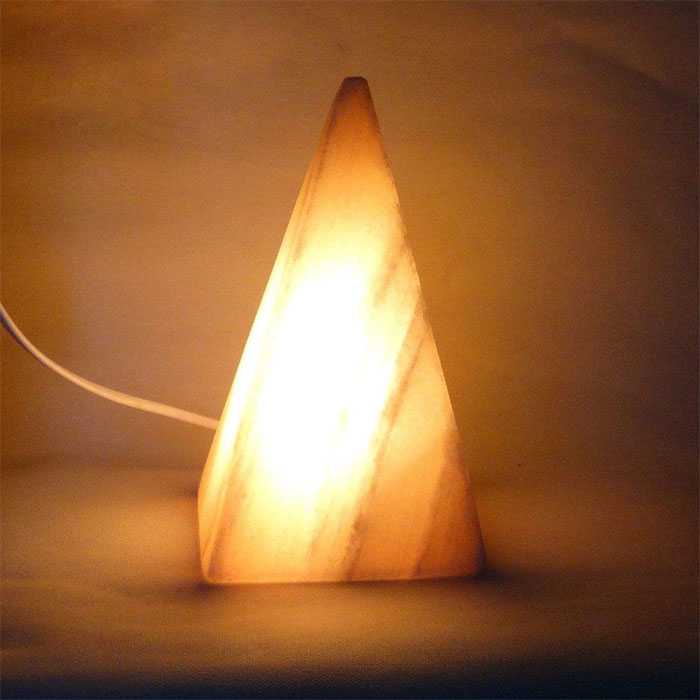 آباژور سنگ نمک مدل هرم کد H01