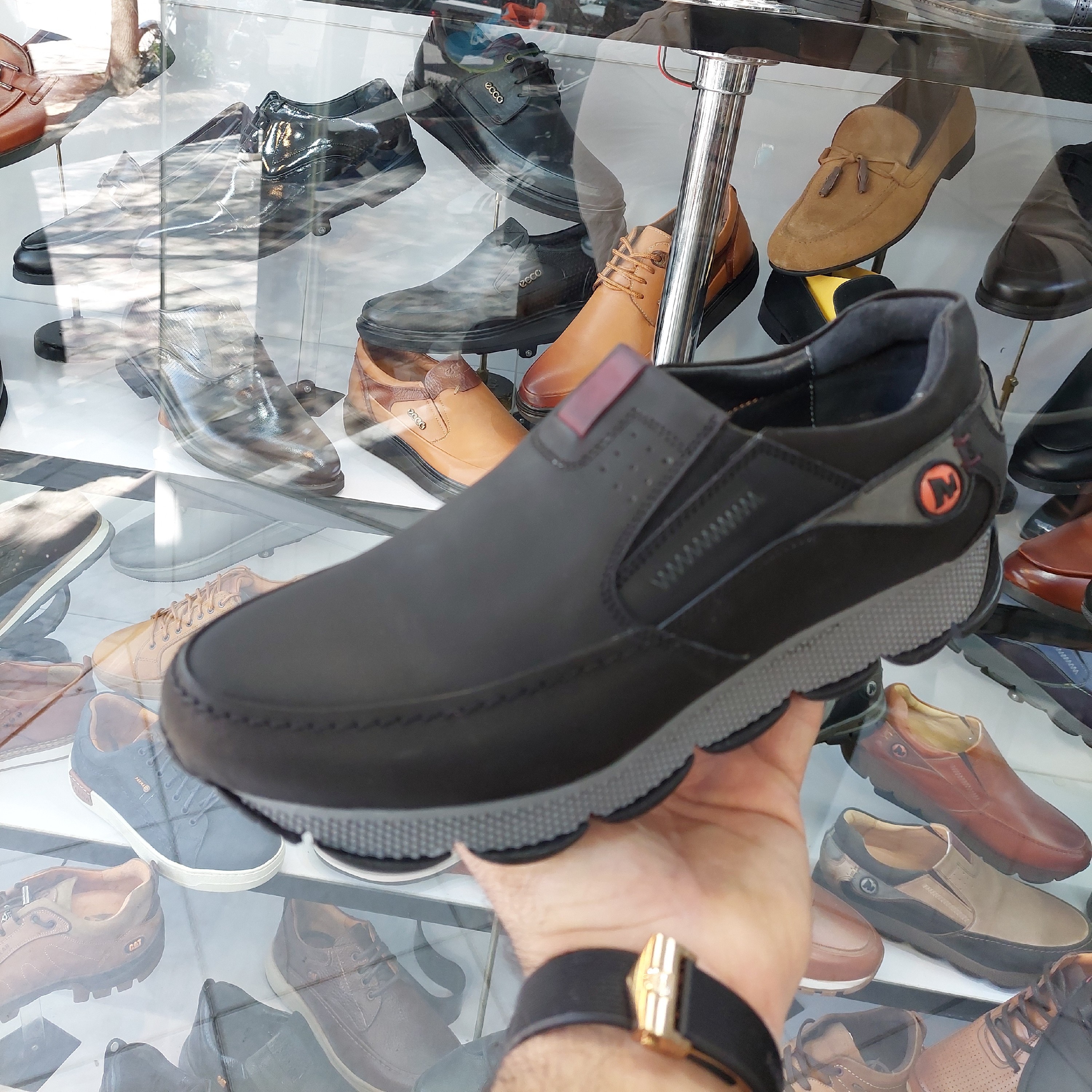 کفش مرل راحتی سایز40تا44درچهار رنگ فوق العاده