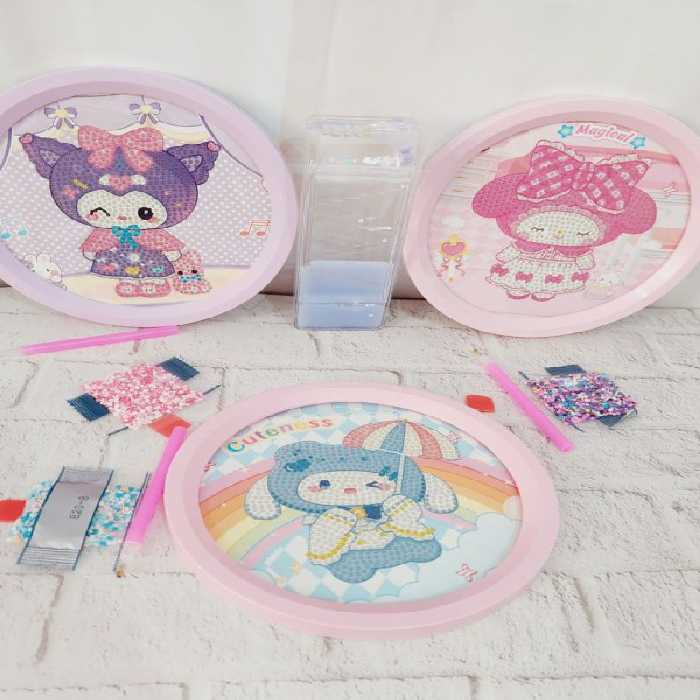 نقاشی الماسی گرد قابدار کرومی