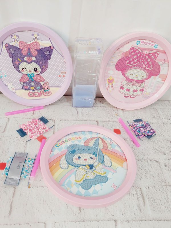 نقاشی الماسی گرد قابدار کرومی