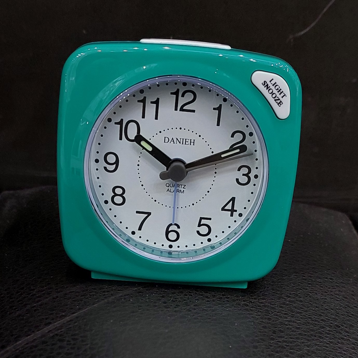 ساعت رومیزی دانیه