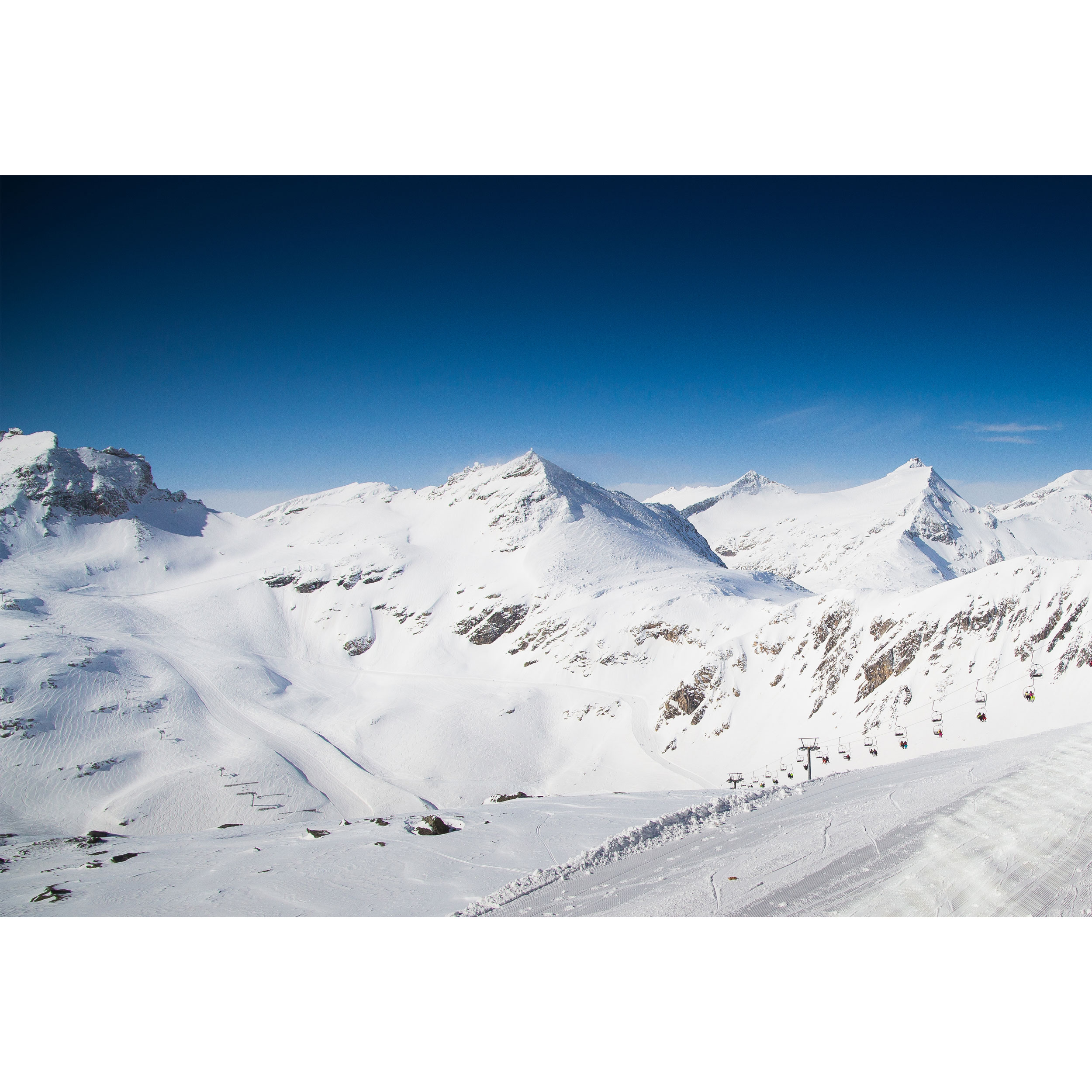 تابلو شاسی طرح منظره زمستان و کوه و برف مدل T1943