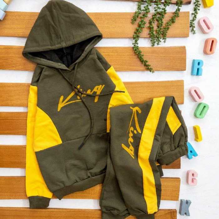 ست هودی شلوار اسپرت جنس پارچه دورس گلکسی لاکرادارعالی،رنگبندی ترکیب یشمی زرد،سایزبندی 50،55 ،60،بسیارزیبا، سایزبزرگ 