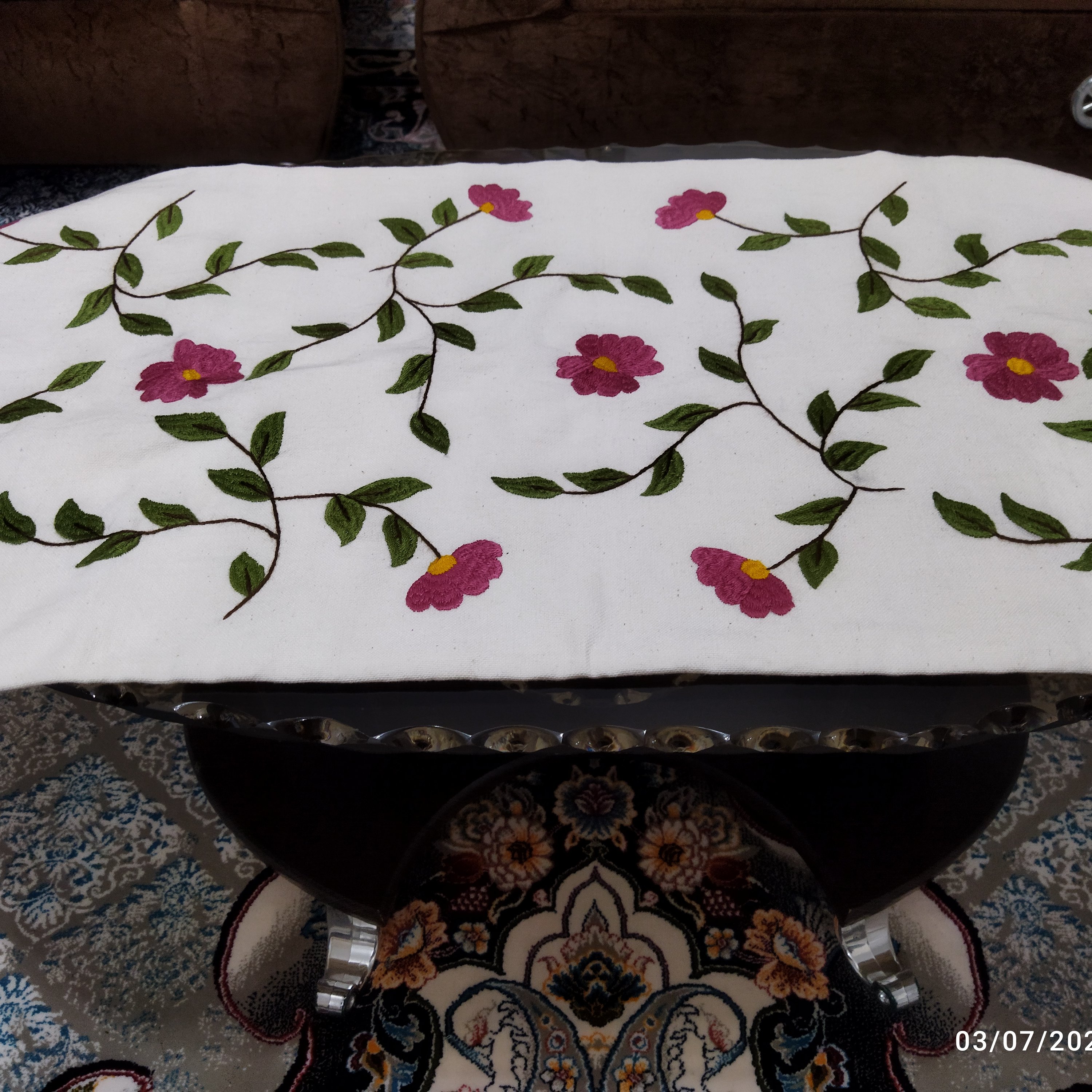 رومیزی 3 تیکه طرح گل و گلبرگ