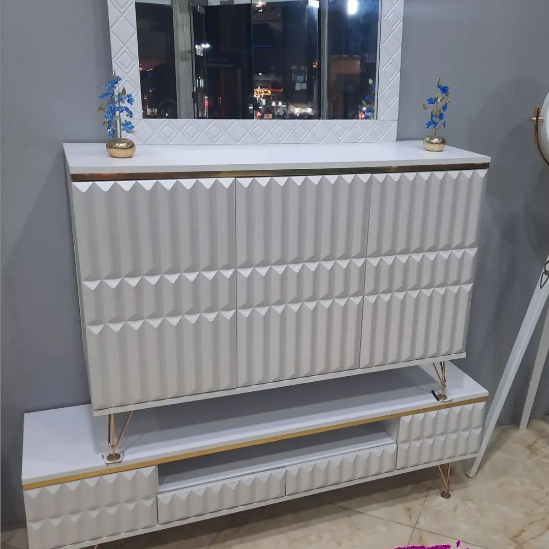 اینه و کنسول