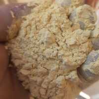 نوره نیم کیلویی زرنیخ طلایی به رنگ نخودی نایلون دو جلده (ساده و زیپ دار) فروش کیسه های 25 کیلویی (کمتر فروش ندا
