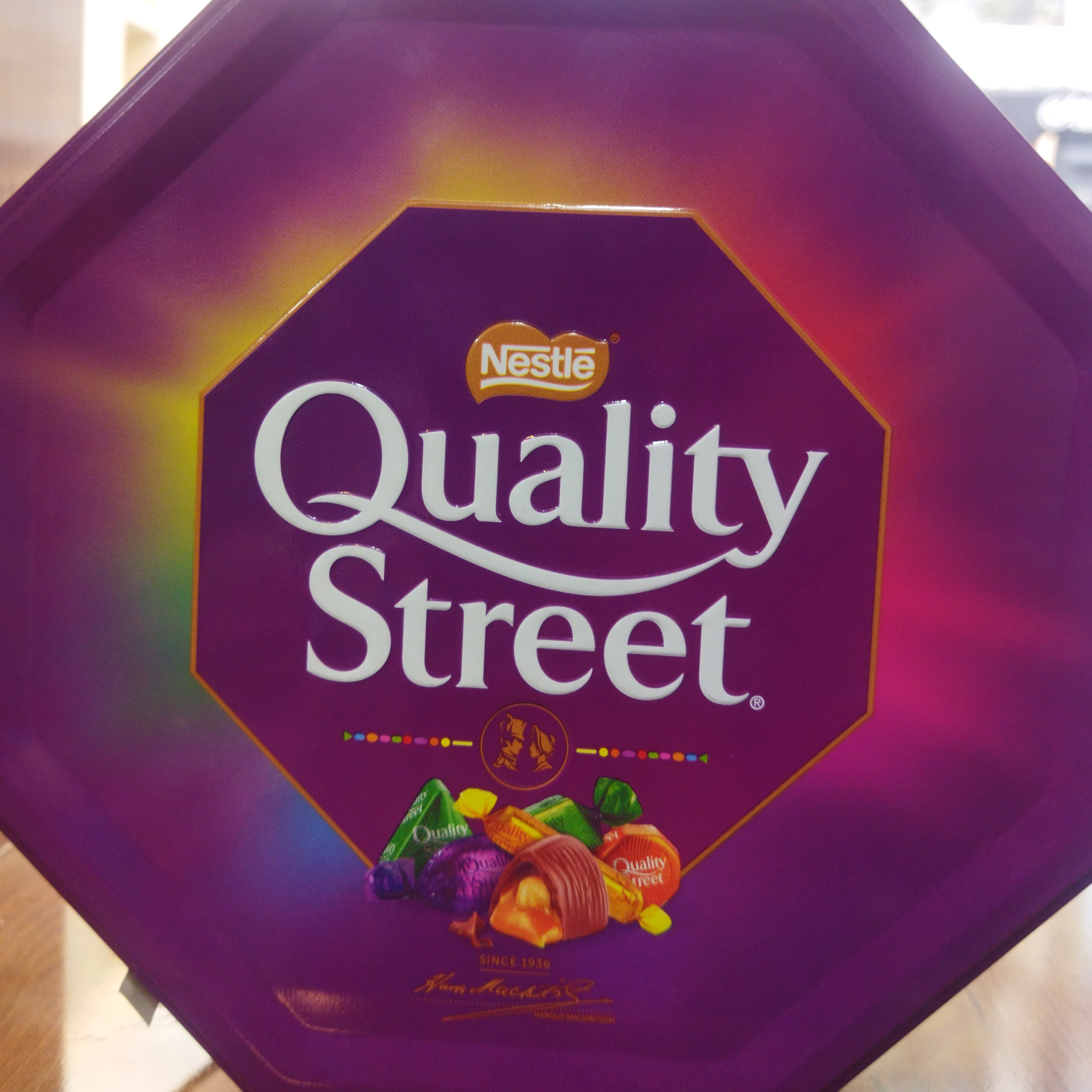 شکلات کوالیتی استریت 900 گرم