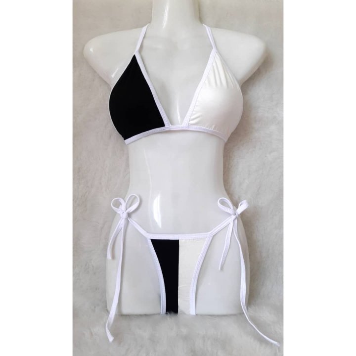 ست شورت و سوتین پنبه ای دورنگ سفید و مشکی عمودی