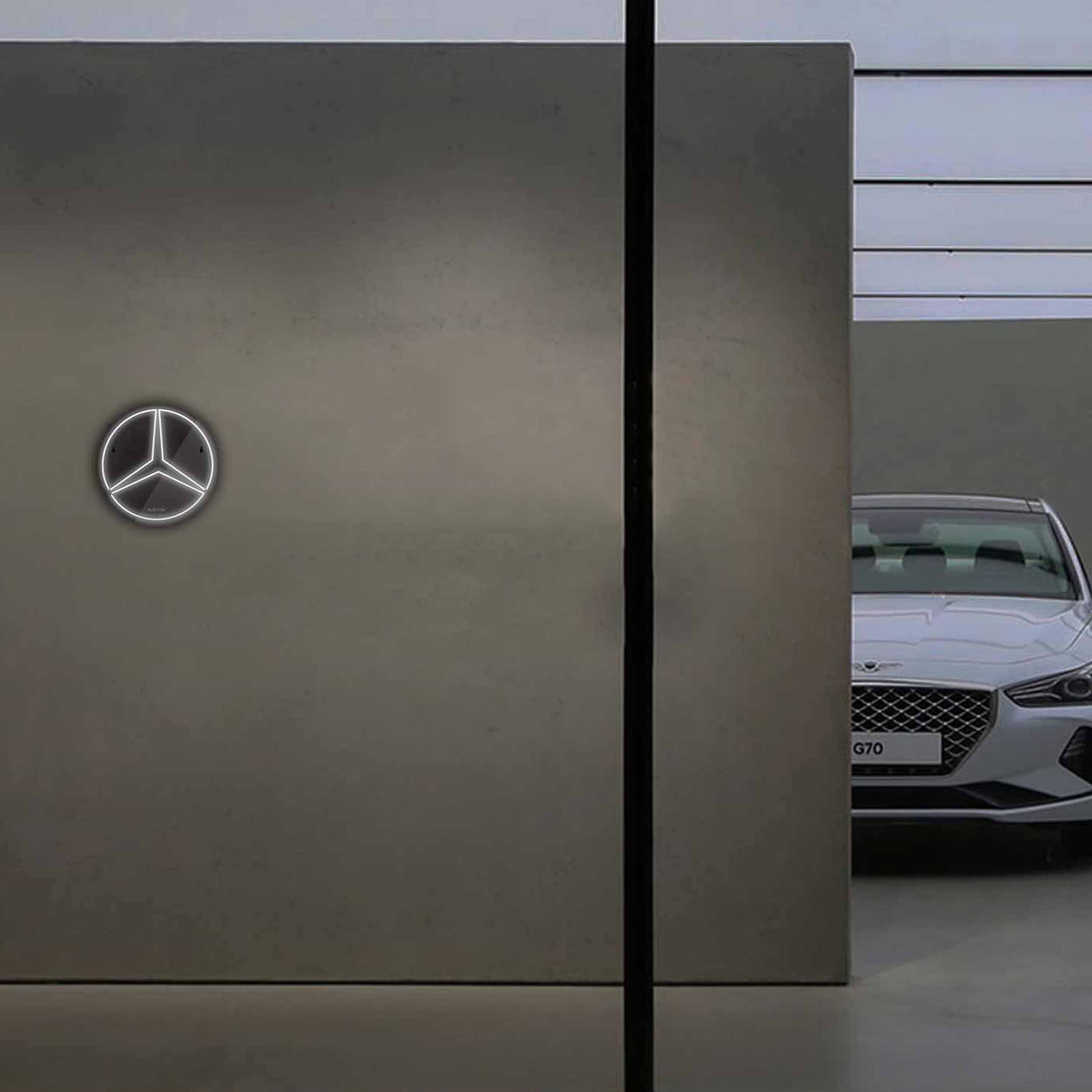 چراغ دیواری نئون دیزاین طرح Benz-BL_WHT