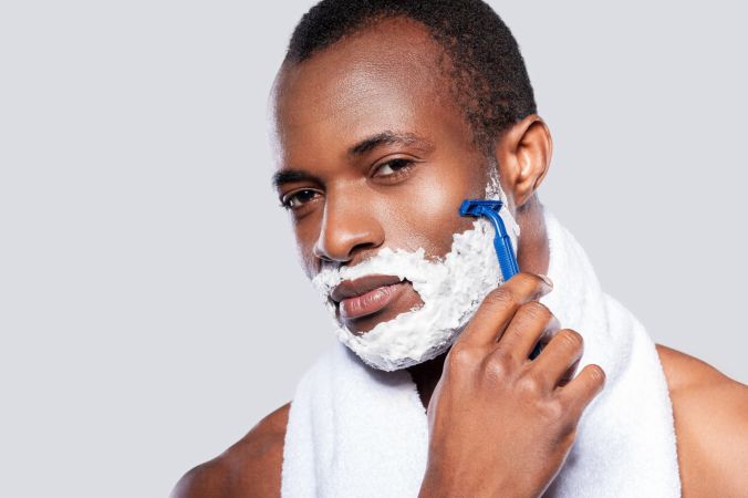 خرید و دانلود عکس Man shaving razor with foam کد 31968 | پیک فاکس | Pic Fox