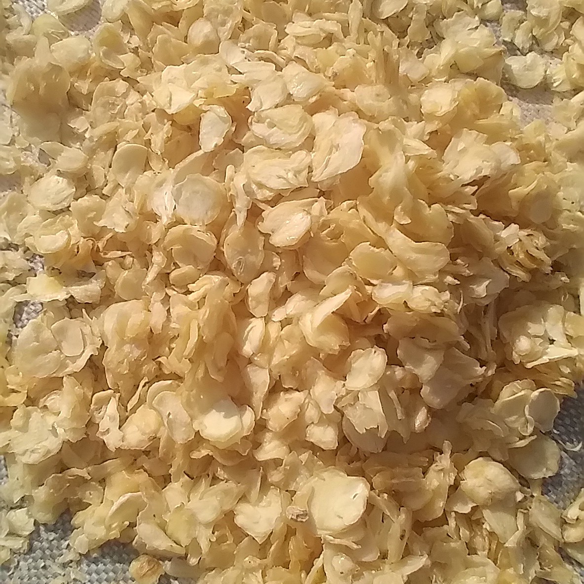 پرک سیر( خلال سیر)درجه یک با بهترین کیفیت  اماده قرارداد با کارخنجات و رستوران ها