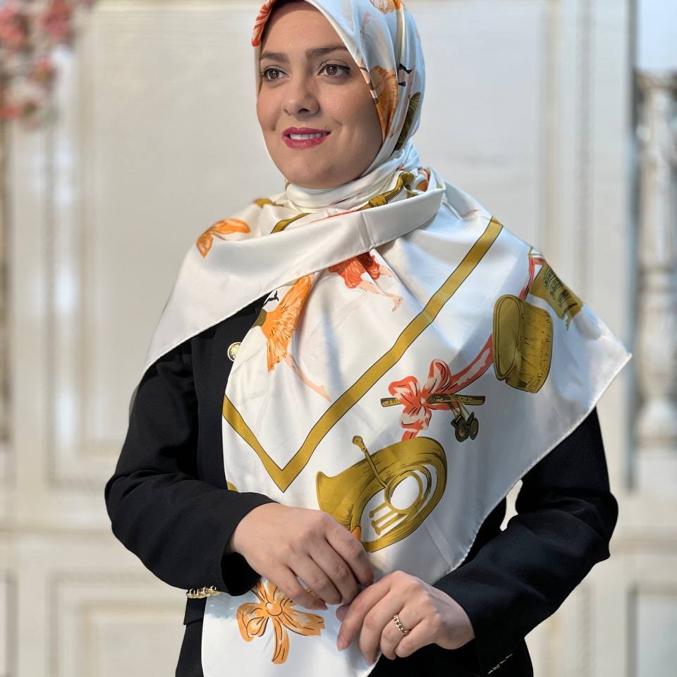 روسری ابریشم وارداتی ایستایی عالی وبی نظیر