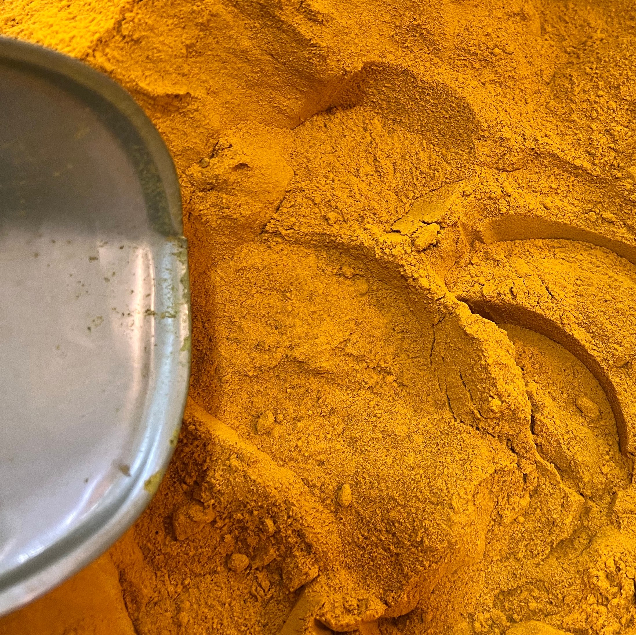 زردچوبه زرین اعلا 5 کیلویی (تخفیفاستثنایی ویژه بازگشایی)  بازرگانی کیامد