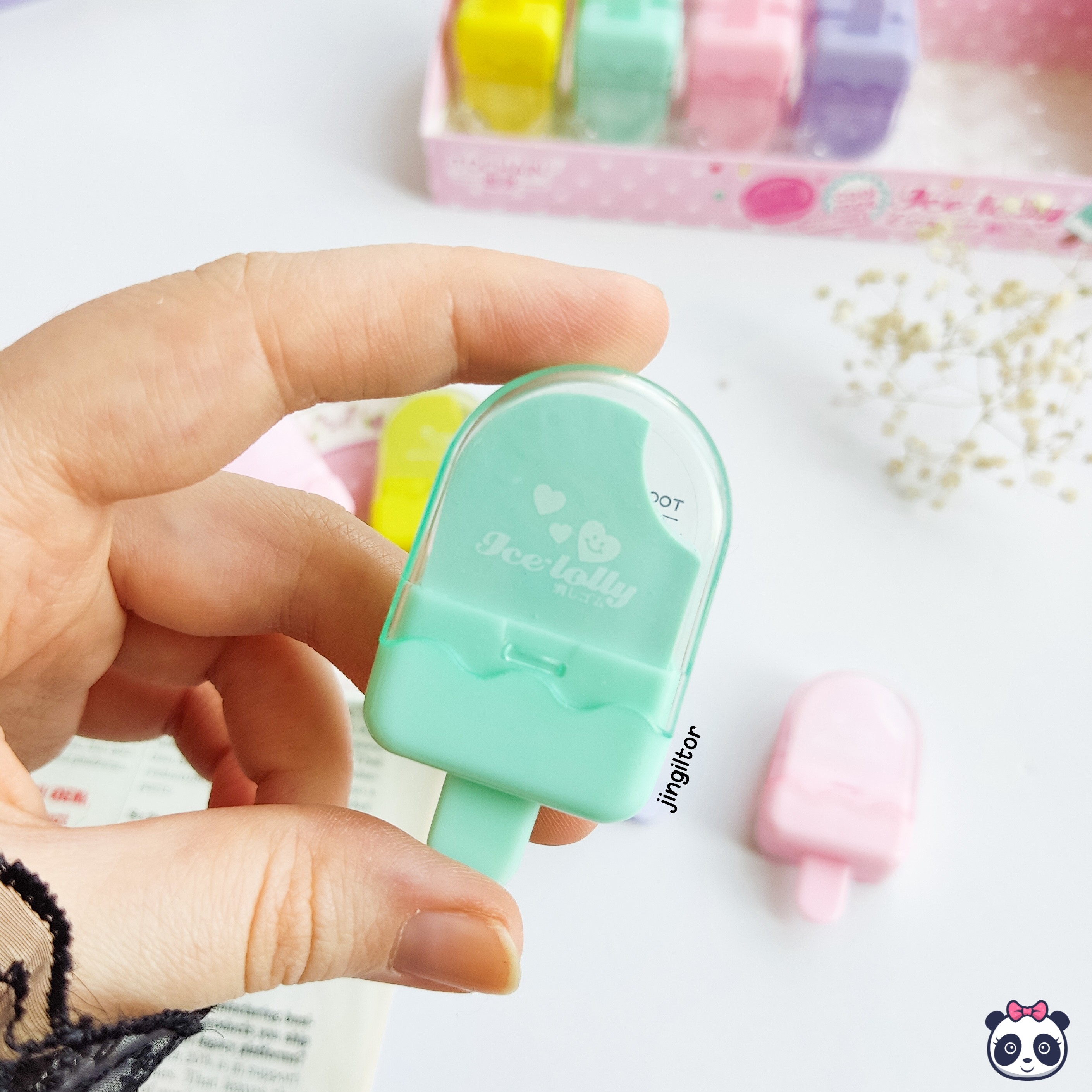 پاکن بستنی چوبی ملیح و پاستلی در دار