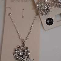 نیم ست نگین دار نقره ای اروپایی از برند   I am 