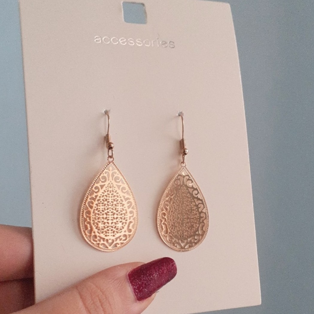گوشواره ظریف گوشواره مینیمال گوشواره وارداتی گوشواره ترند گوشواره مجلسی گوشواره زنانه گوشواره سبک