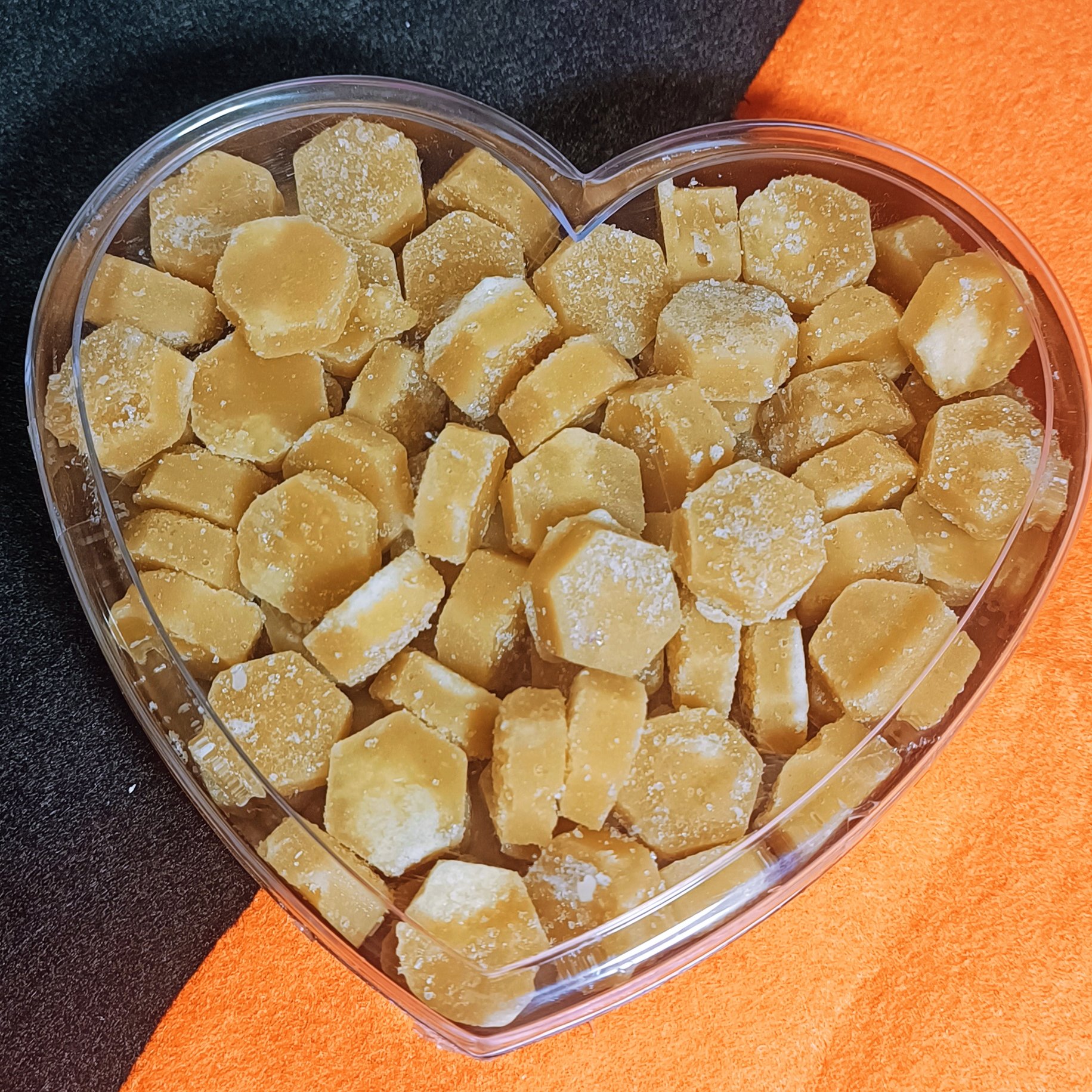 پولکی رسی زنجبیلی سوغات اصفهان