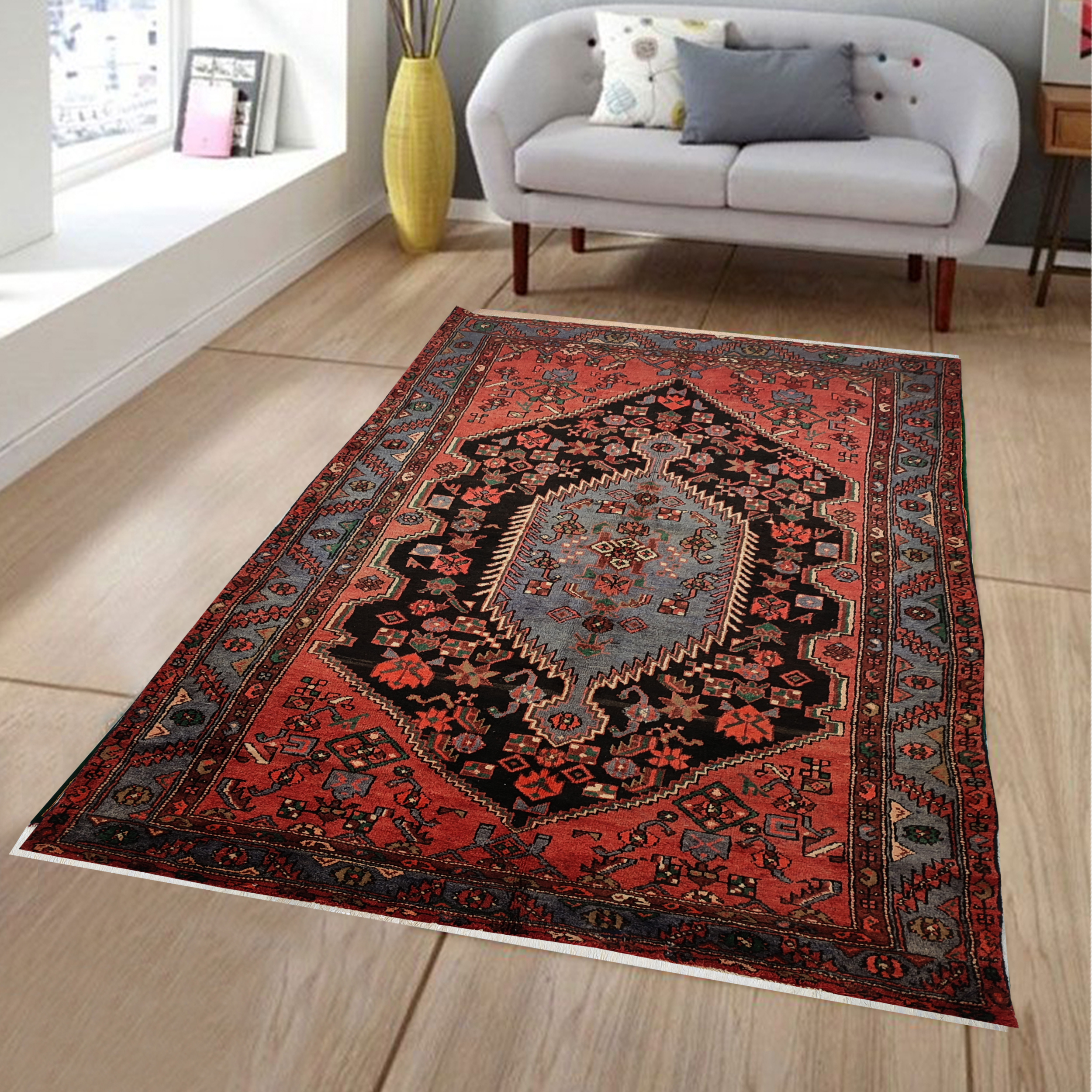 فرش قدیمی دستبافت  سه و نیم متری مدل MG77