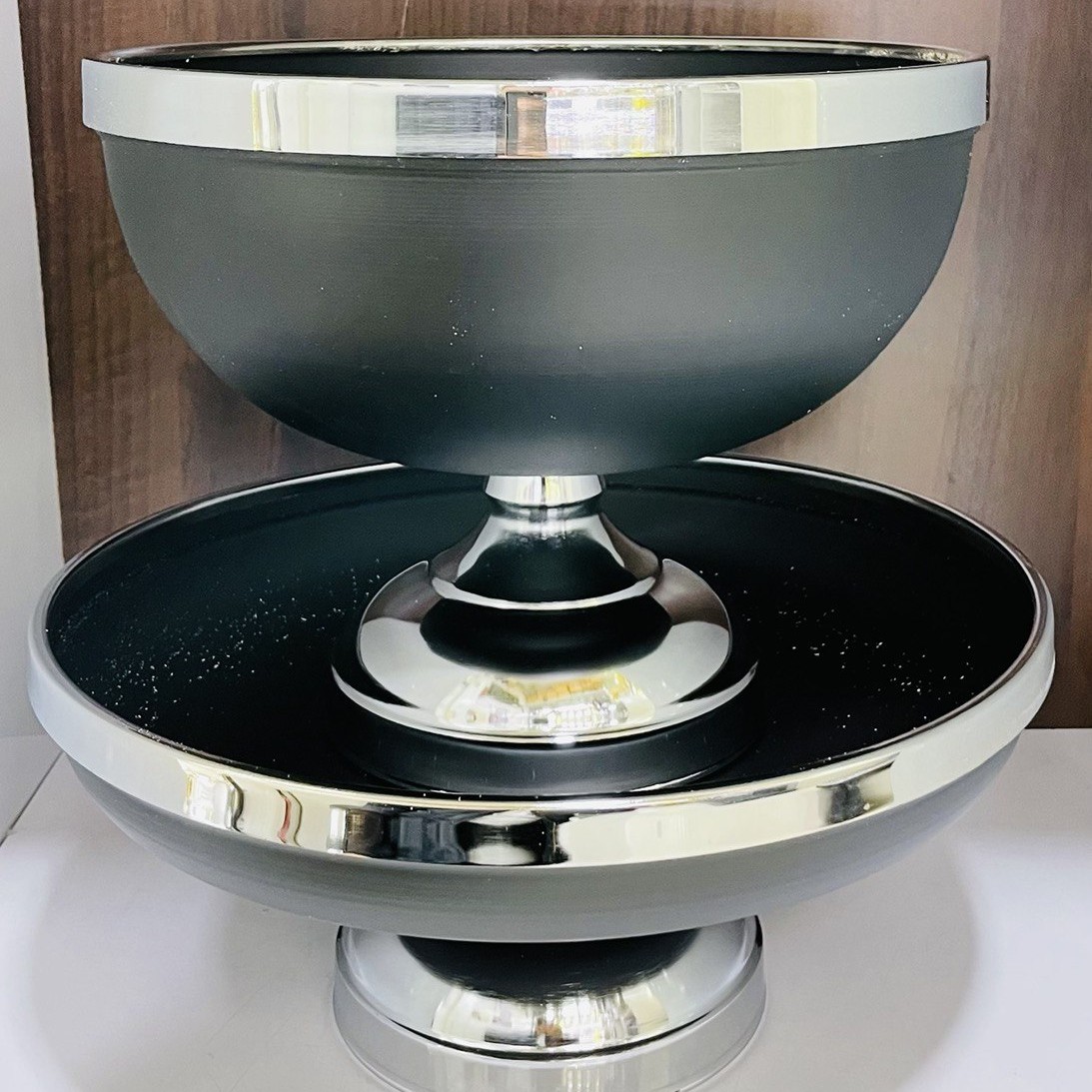 سرویس پذیرایی فلزی پک(4)تایی در رنگ مشکی نقره ایی 