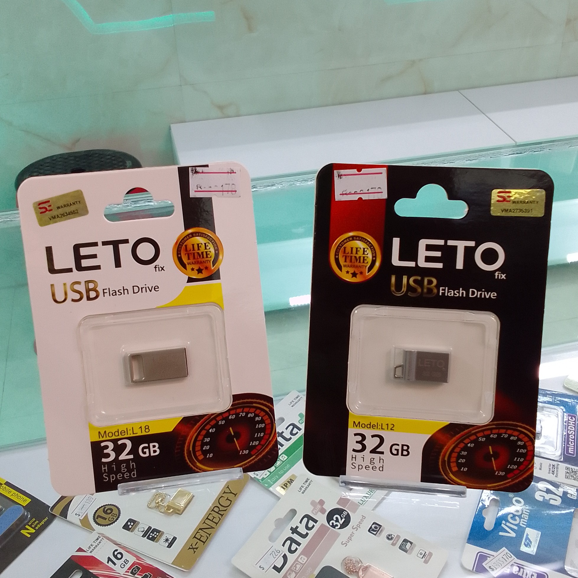 فلش32 گیگ با سرعت بسیار بالا و گارانتی مادام العمر زیر قیمت