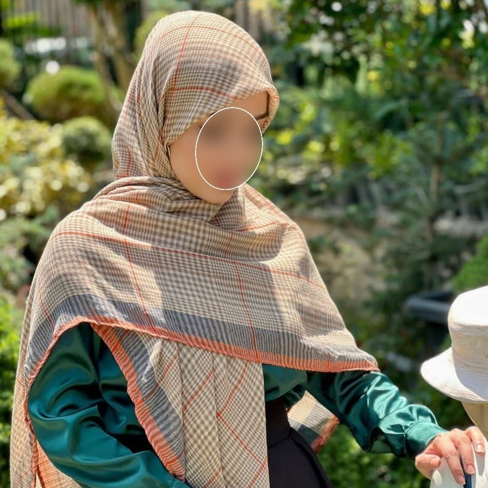 روسری اسپرت و روزمره نخی چهارخونه وارداتی کرمی رنگ